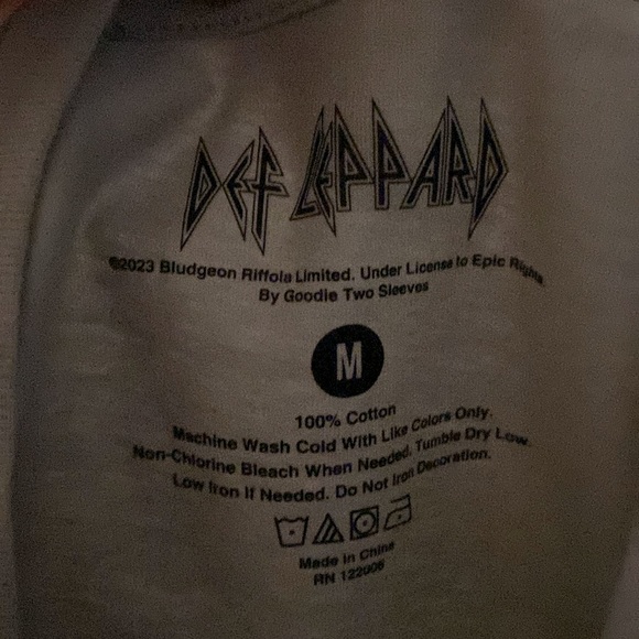 New with Tags Def Leopard Tank lace up sides - Picture 5 of 5